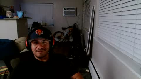 Snapshot of indyman2084 chatting on 06/17/26, 04:15 indyman2084 online show from 06/17/26, 04:15