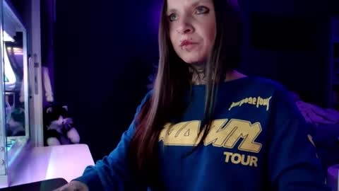 Snapshot of inesdesire chatting on 01/07/25, 06:35 InesDesire online show from 01/07/25, 06:35