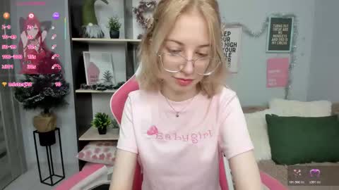 Mia online show from 12/17/25, 01:39