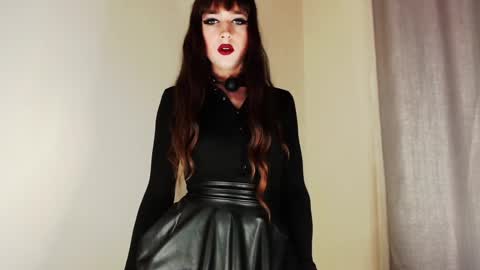 Snapshot of infinity_of_love chatting on 12/17/24, 02:00 Jeremy online show from 12/17/24, 02:00