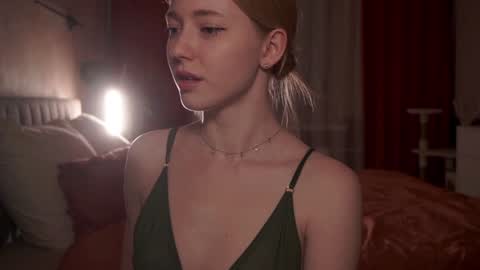 Snapshot of infinitysoul_ chatting on 01/13/25, 09:09 Alexa..  Inst     Fansly infinitysoul  online show from 01/13/25, 09:09