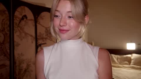 Snapshot of infinitysoul_ chatting on 11/03/25, 04:08 Alexa..  Inst     Fansly infinitysoul  online show from 11/03/25, 04:08