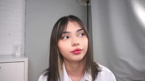 Snapshot of ingakorgy chatting on 02/04/26, 06:58 Molly online show from 02/04/26, 06:58