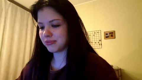 Mia online show from 03/05/26, 03:19