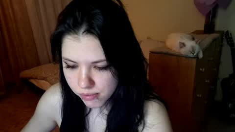 Mia online show from 04/17/26, 01:58