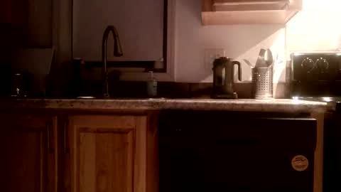 Snapshot of inhalation_exhalation chatting on 10/22/25, 07:41 inhalation_exhalation online show from 10/22/25, 07:41