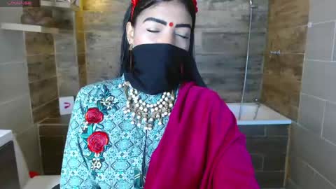 Iniya online show from 04/20/26, 02:42