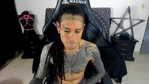 Snapshot of ink_u_buzz chatting on 01/07/25, 10:41 Dani  online show from 01/07/25, 10:41