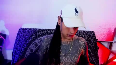 Snapshot of ink_u_buzz chatting on 01/27/25, 02:10 Dani  online show from 01/27/25, 02:10