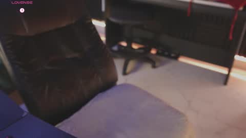 Dayana  online show from 11/12/25, 08:19