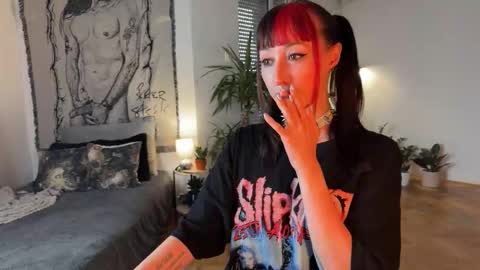 Xenia online show from 10/15/25, 01:22