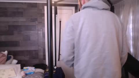 Snapshot of inmybackyard chatting on 01/17/25, 03:32 InMyBackyard online show from 01/17/25, 03:32