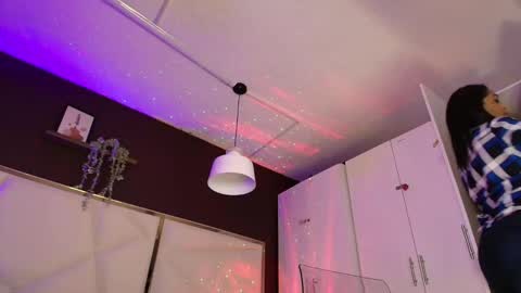 Snapshot of inndrahot chatting on 10/29/25, 03:31 Indra online show from 10/29/25, 03:31