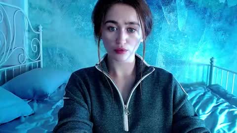 Snapshot of innnita chatting on 11/30/25, 12:20 Lina online show from 11/30/25, 12:20