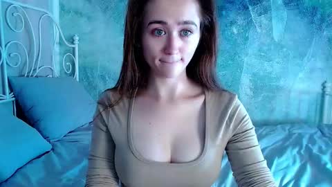 Snapshot of innnita chatting on 12/05/25, 12:41 Lina online show from 12/05/25, 12:41