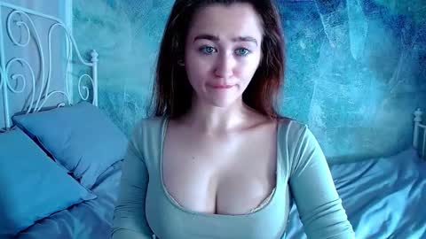 Snapshot of innnita chatting on 01/19/26, 01:31 Lina online show from 01/19/26, 01:31