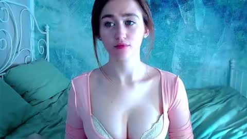 Snapshot of innnita chatting on 02/16/26, 03:13 Lina online show from 02/16/26, 03:13