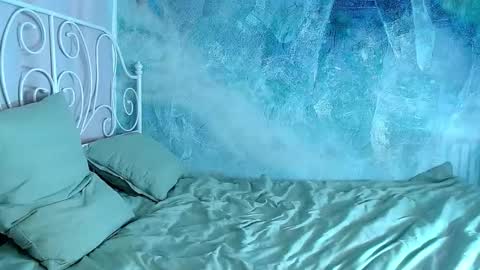 Snapshot of innnita chatting on 02/19/26, 11:17 Lina online show from 02/19/26, 11:17