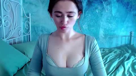 Snapshot of innnita chatting on 02/25/26, 01:48 Lina online show from 02/25/26, 01:48