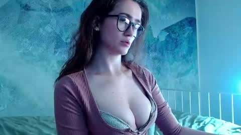 Lina online show from 05/15/26, 11:56