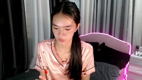 Reign online show from 04/13/26, 09:04