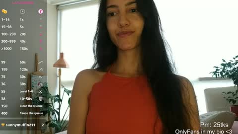 Snapshot of innocentlatiina chatting on 05/06/26, 05:51 Laroa online show from 05/06/26, 05:51