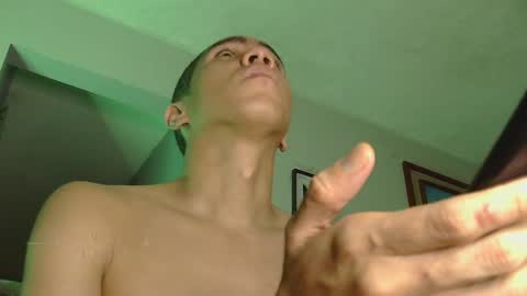 Snapshot of innocentsweetboy chatting on 02/04/25, 03:33 Aaron online show from 02/04/25, 03:33