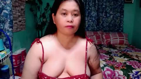 Snapshot of inocent_joy chatting on 12/30/24, 02:42 inocent_joy online show from 12/30/24, 02:42