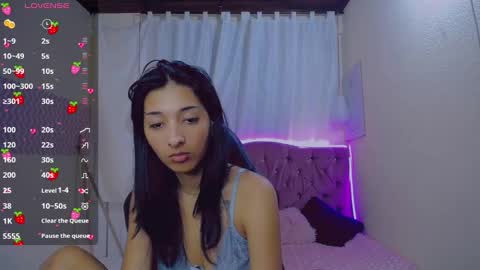 Snapshot of inocent_luna chatting on 12/26/24, 12:49 Luna moon online show from 12/26/24, 12:49