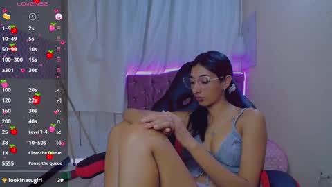 Snapshot of inocent_luna chatting on 12/26/24, 05:30 Luna moon online show from 12/26/24, 05:30