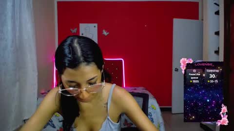 Snapshot of inocent_luna chatting on 01/14/25, 02:50 Luna moon online show from 01/14/25, 02:50