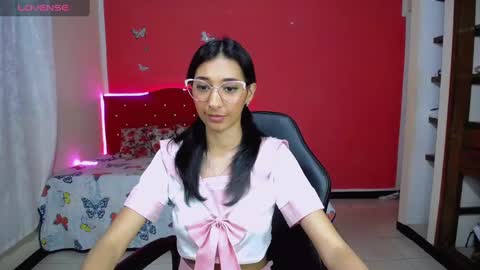 Snapshot of inocent_luna chatting on 01/27/25, 12:12 Luna moon online show from 01/27/25, 12:12