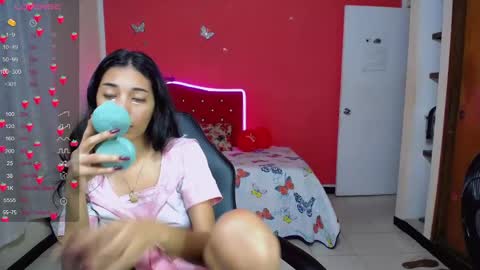 Snapshot of inocent_luna chatting on 02/27/25, 10:42 Luna moon online show from 02/27/25, 10:42