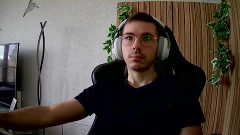 Snapshot of inonex chatting on 01/28/25, 08:14 Ino Cam online show from 01/28/25, 08:14