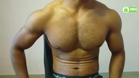 Snapshot of insanestud_miles chatting on 01/07/25, 07:31 Miles online show from 01/07/25, 07:31