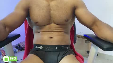Snapshot of insanestud_miles chatting on 09/24/25, 09:01 Miles online show from 09/24/25, 09:01