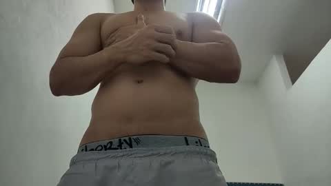 Snapshot of insistente chatting on 12/15/25, 03:27 INSTAGRAM camilodlx online show from 12/15/25, 03:27