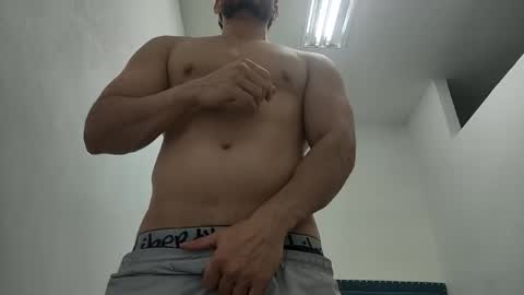 Snapshot of insistente chatting on 12/16/25, 03:33 INSTAGRAM camilodlx online show from 12/16/25, 03:33