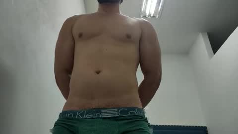 Snapshot of insistente chatting on 01/06/26, 03:21 INSTAGRAM camilodlx online show from 01/06/26, 03:21