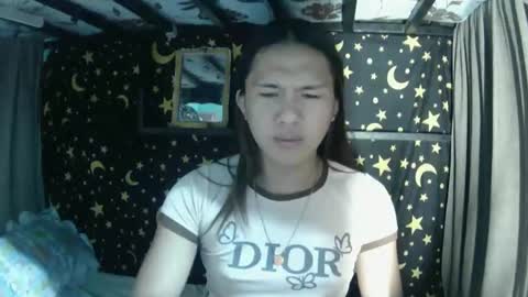 Snapshot of insulting_whoreifica chatting on 01/02/25, 08:39 MAXINE online show from 01/02/25, 08:39