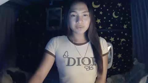 Snapshot of insulting_whoreifica chatting on 01/12/25, 05:22 MAXINE online show from 01/12/25, 05:22