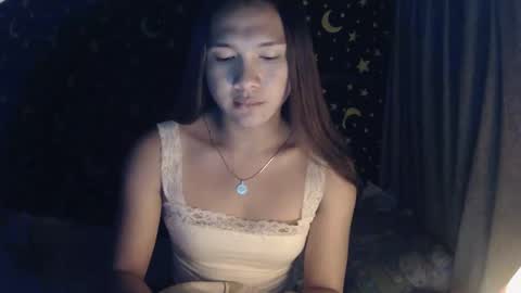 Snapshot of insulting_whoreifica chatting on 01/18/25, 01:51 MAXINE online show from 01/18/25, 01:51