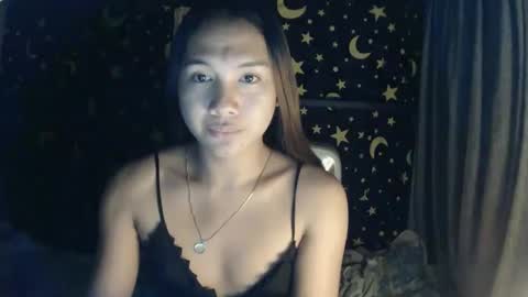 Snapshot of insulting_whoreifica chatting on 01/22/25, 04:55 MAXINE online show from 01/22/25, 04:55