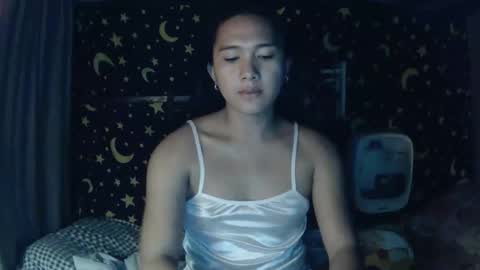 Snapshot of insulting_whoreifica chatting on 11/22/25, 05:50 MAXINE online show from 11/22/25, 05:50