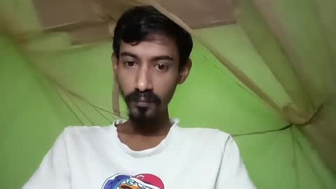 interne8famous online show from 11/04/25, 10:14