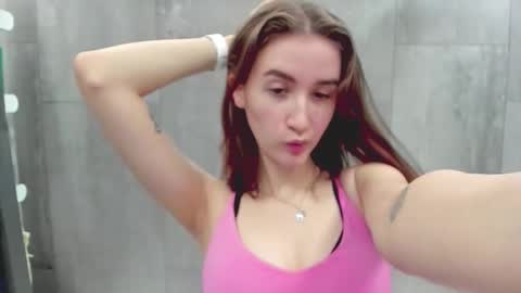 Snapshot of internetsexplorer chatting on 12/06/24, 03:44 Bernadette  Join  online show from 12/06/24, 03:44