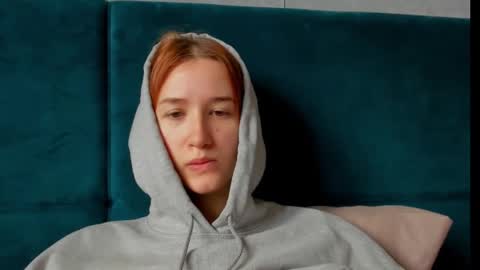 Snapshot of internetsexplorer chatting on 11/14/25, 08:35 Bernadette Join online show from 11/14/25, 08:35