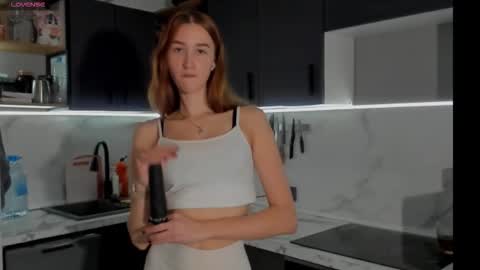 Snapshot of internetsexplorer chatting on 12/03/25, 01:24 Bernadette Join online show from 12/03/25, 01:24