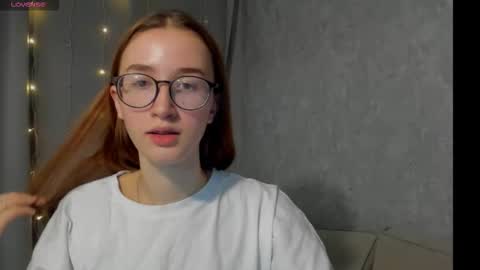 Snapshot of internetsexplorer chatting on 12/17/25, 10:05 Bernadette Join online show from 12/17/25, 10:05