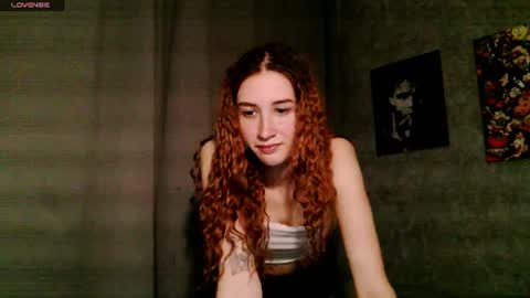 Snapshot of internetsexplorer chatting on 06/24/26, 10:42 Bernadette Join online show from 06/24/26, 10:42